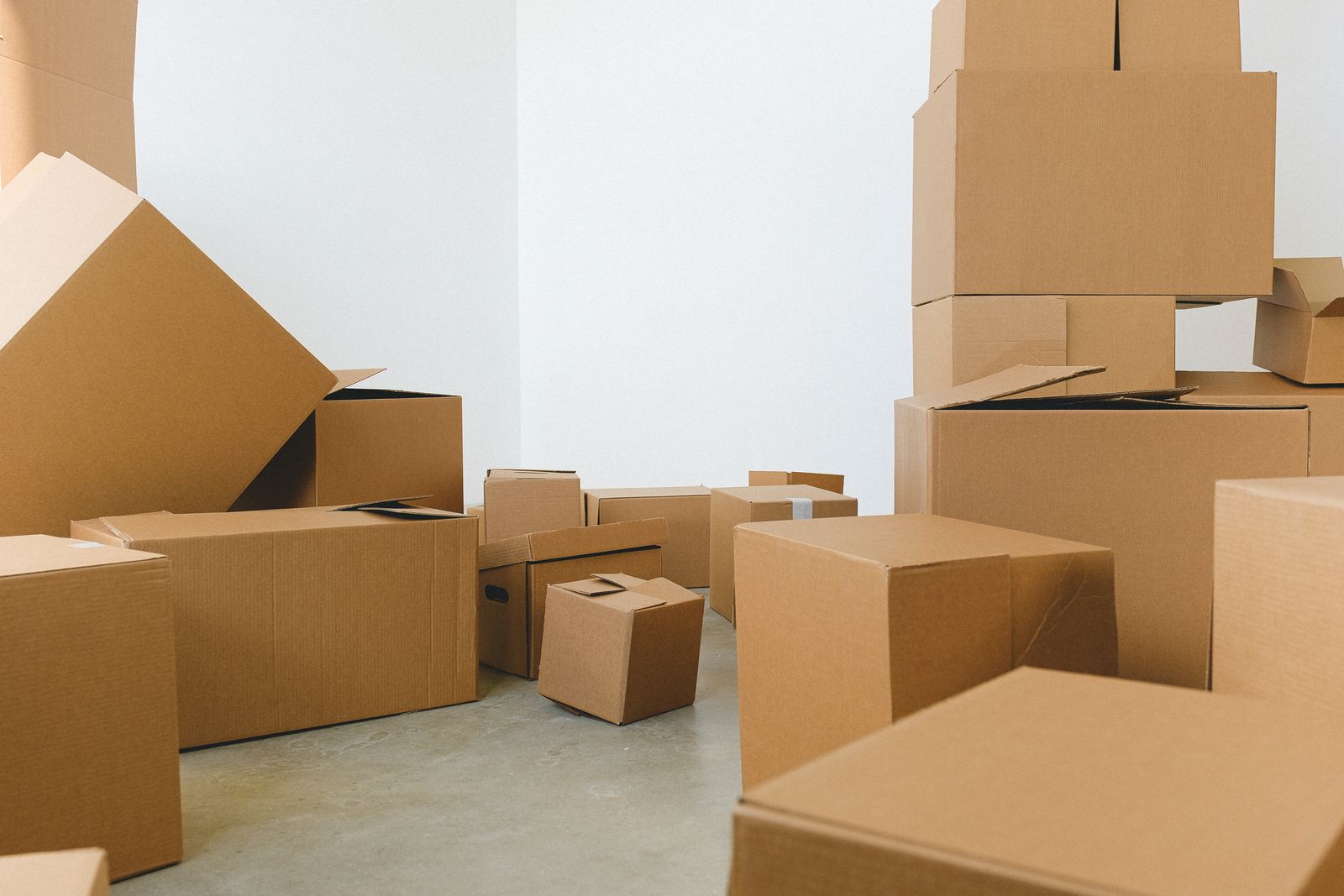 Cross-Country Relocation Guide: Managing Logistics, Storage, and Packing